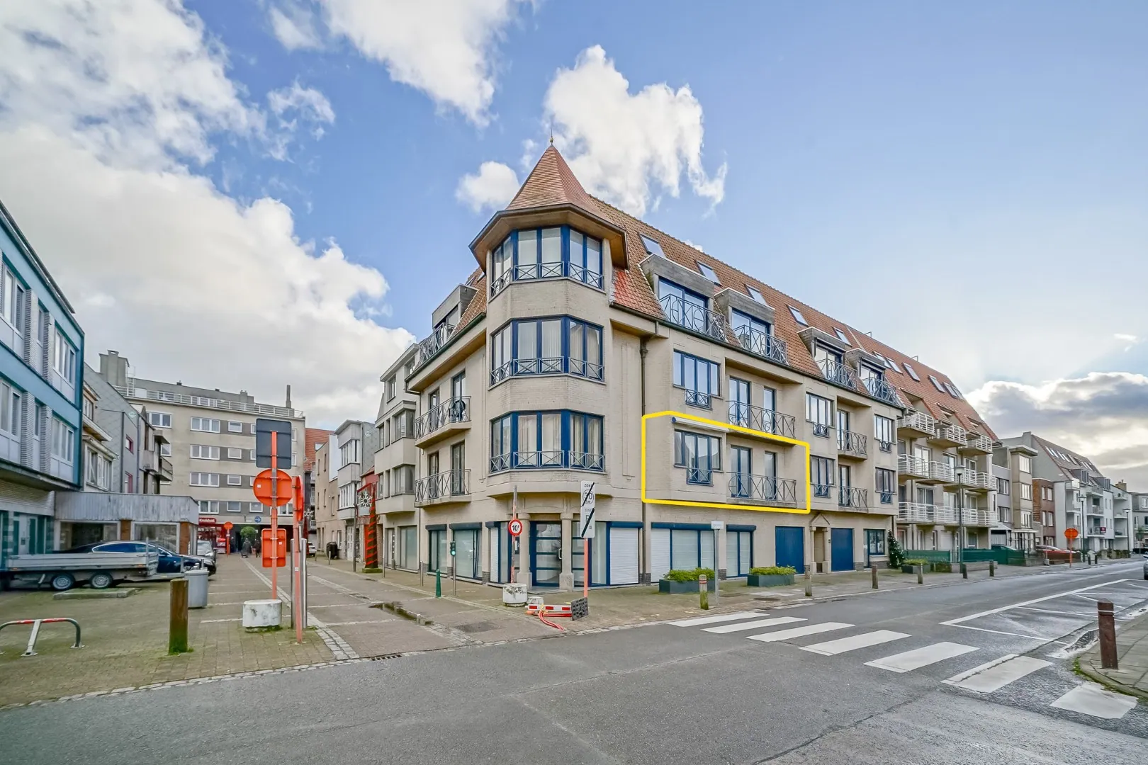 Rustig gelegen appartement met 1 slaapkamer en bureau/dressing nabij de winkelstraat