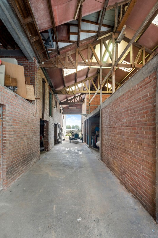 Multifunctionele eigendom in landelijk Hooglede! 