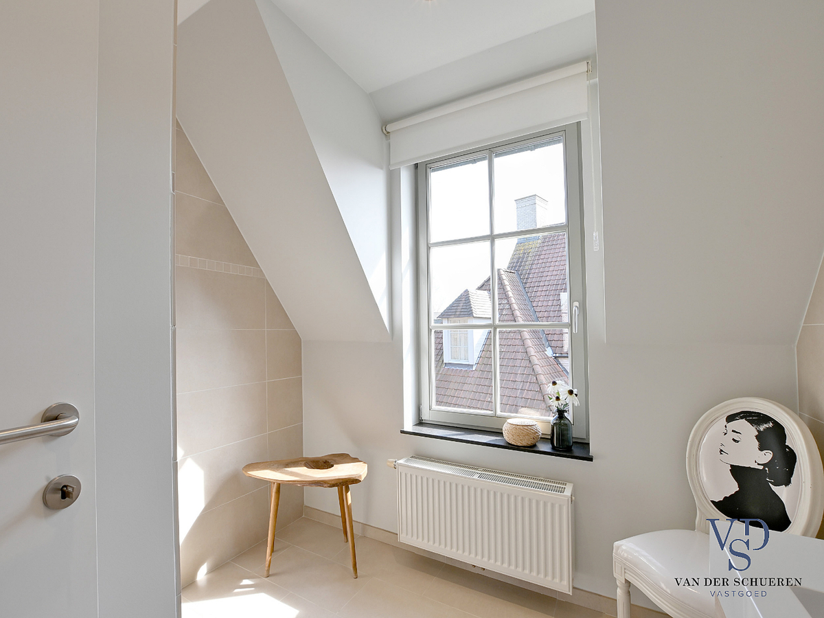 Recente, stijlvolle villa in rustige verkaveling ! 