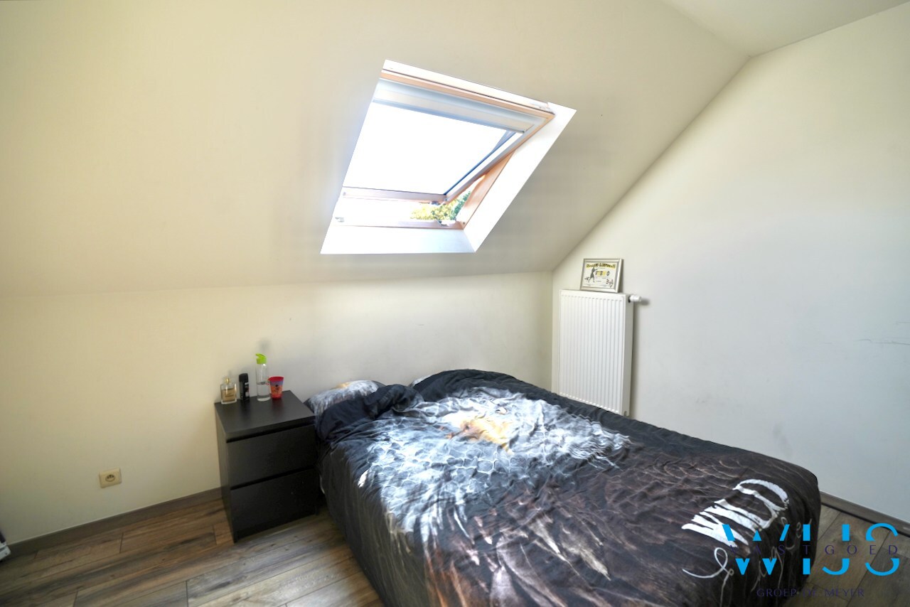 Instapklaar 3 slaapkamerappartement in hartje ASSENEDE! 