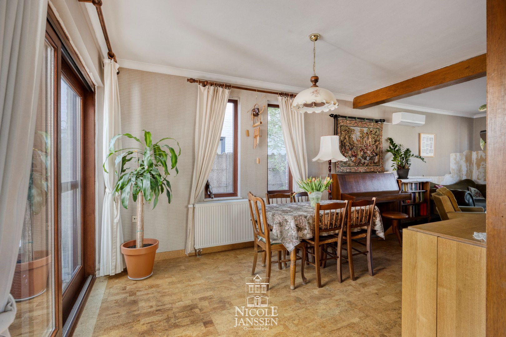 Kurkvloer in woonkamer 