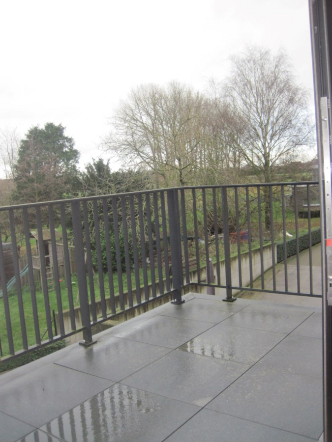 Modern, eigentijds BEN appartement . 