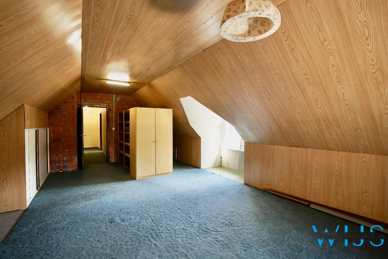 Karaktervolle woning met voormalige horecaruimte en uitzonderlijk veel ruimte 