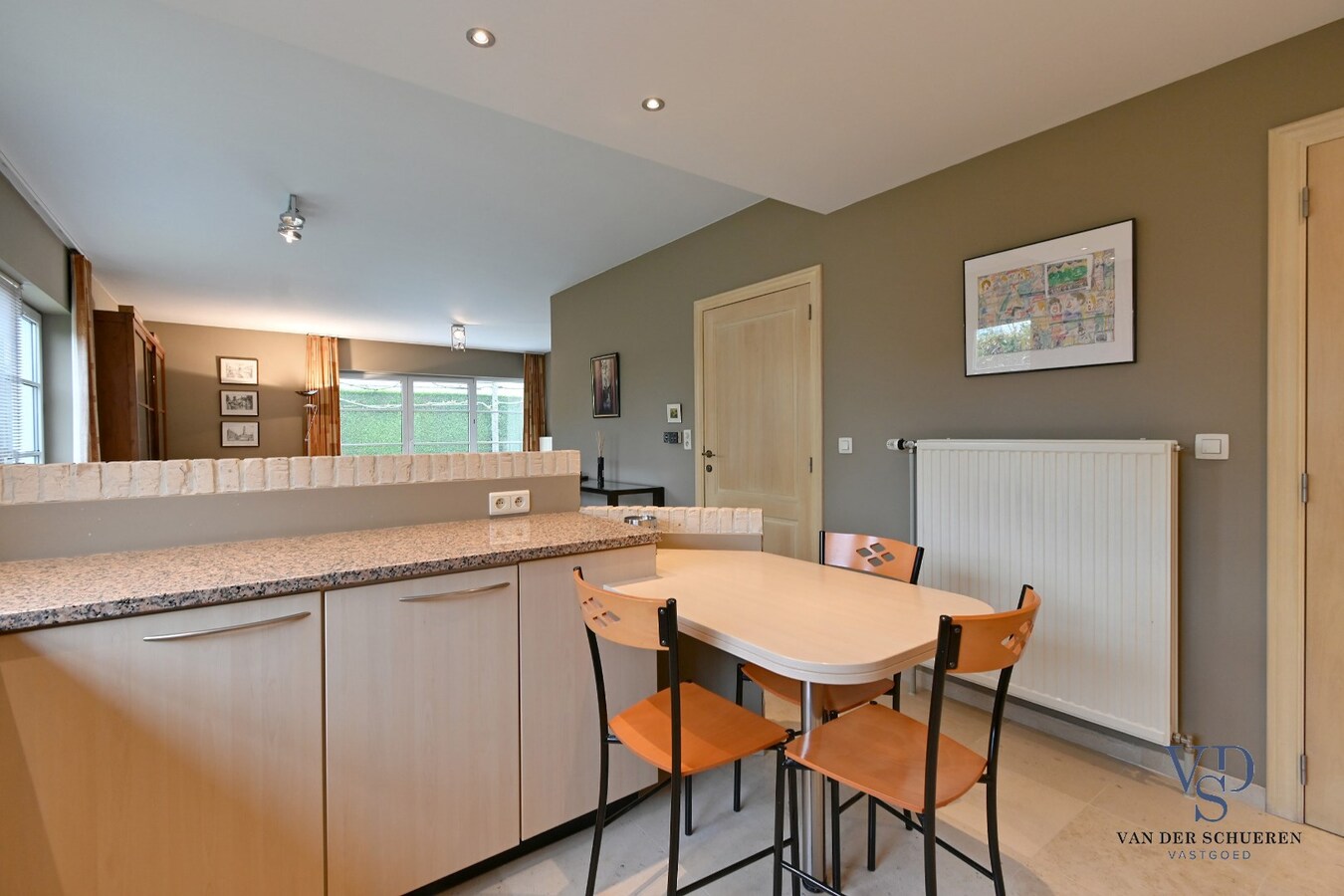 Tijdloze bungalow in rustige, residentiële verkaveling 