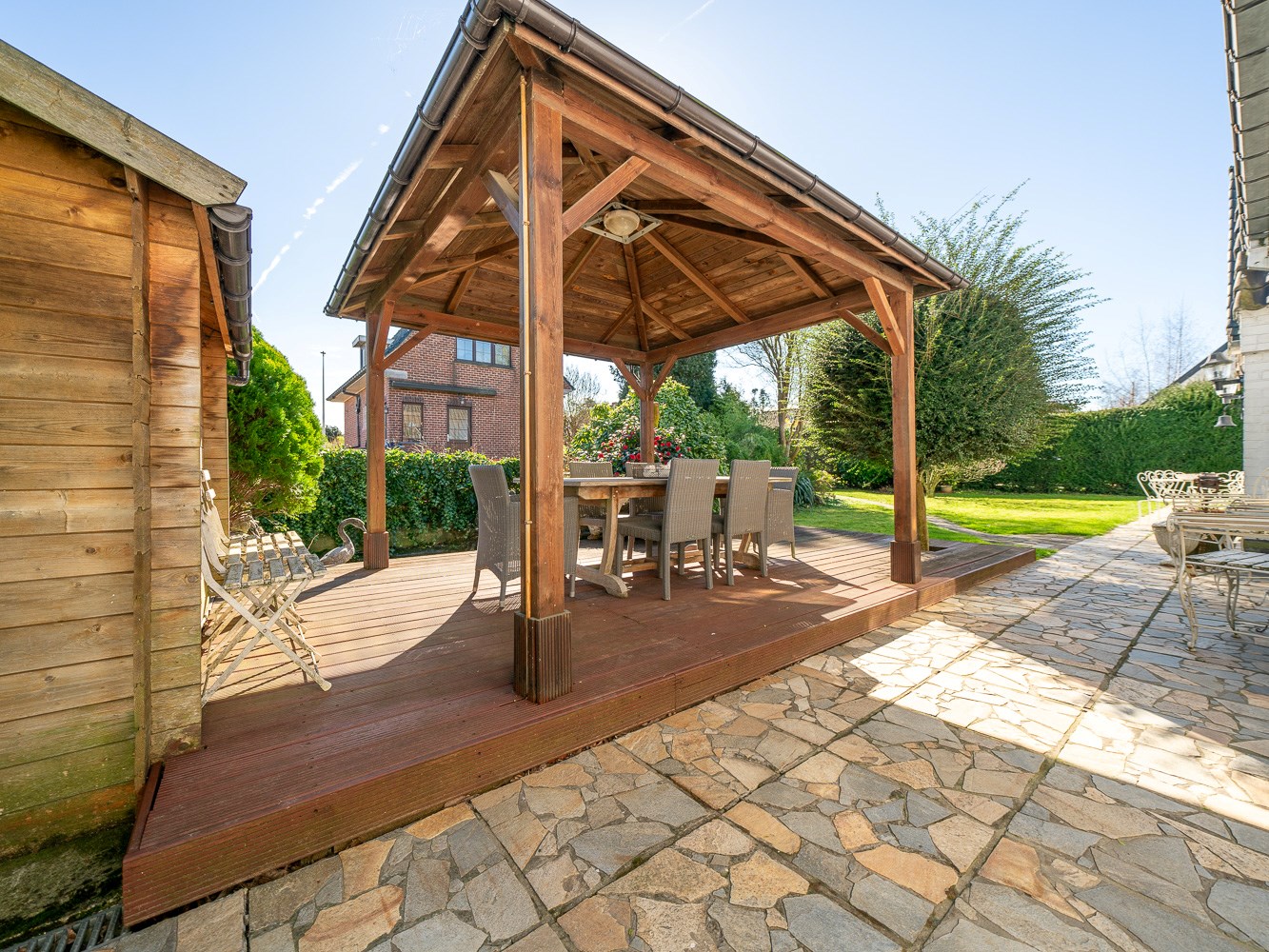 Statige villa in het centrum van Dilbeek 