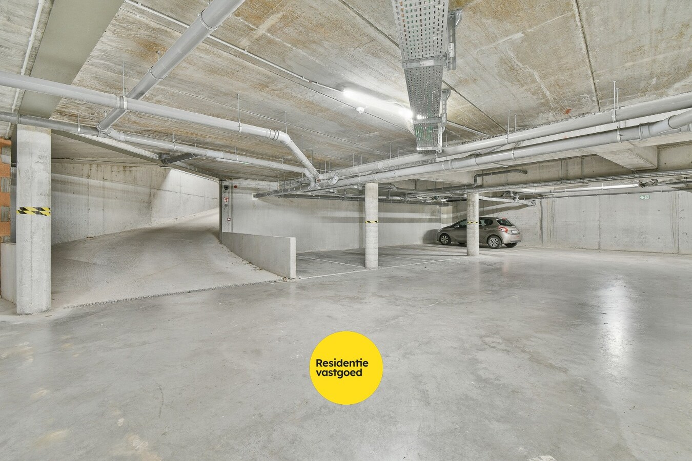 Te koop parkeerplaats - Gistel
