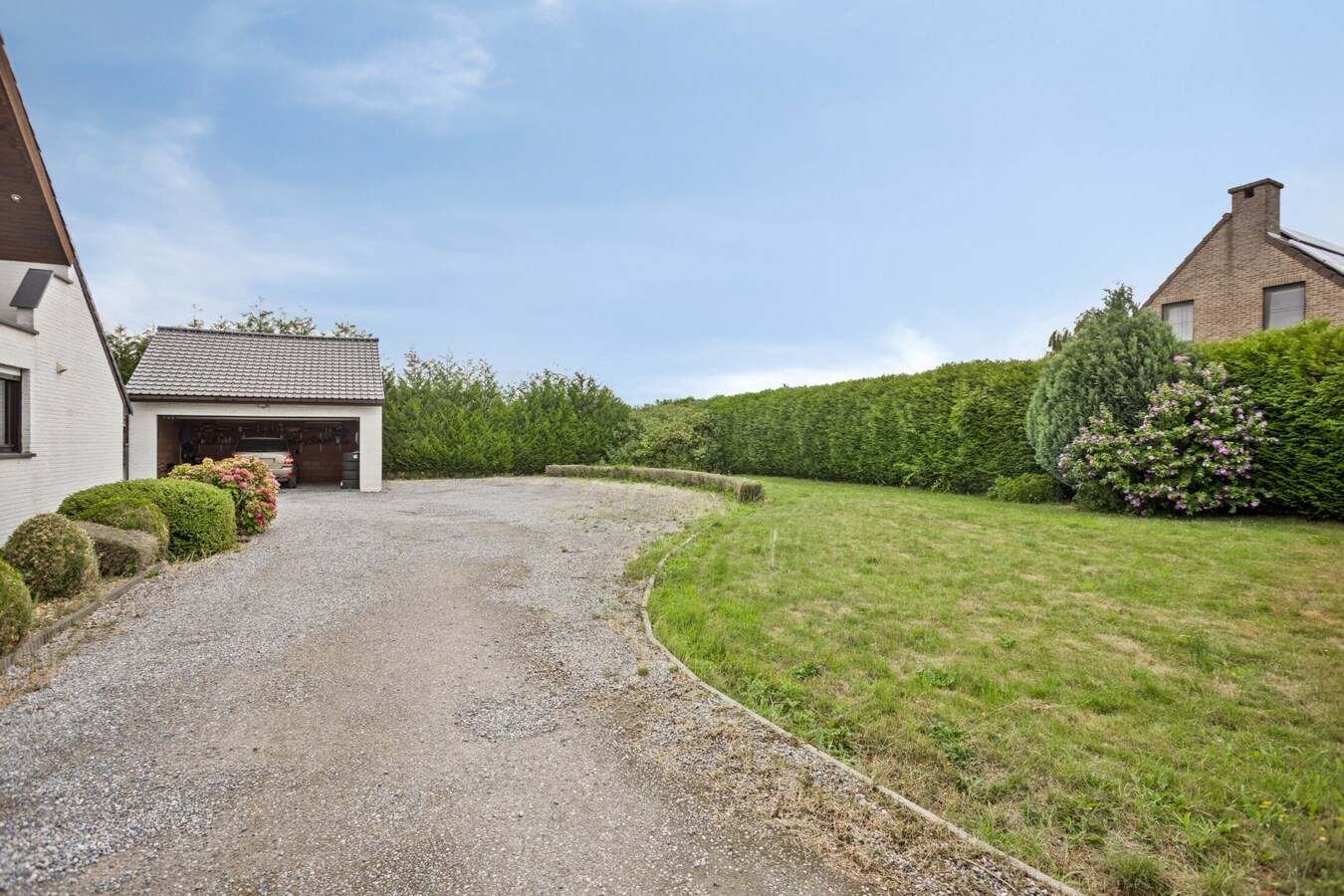 Stijlvolle villa met tuin en dubbele garage te Tienen 