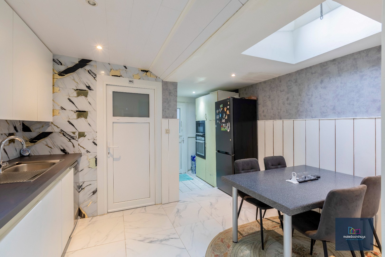 Woning met 4 slaapkamers en koer nabij centrum Gent 