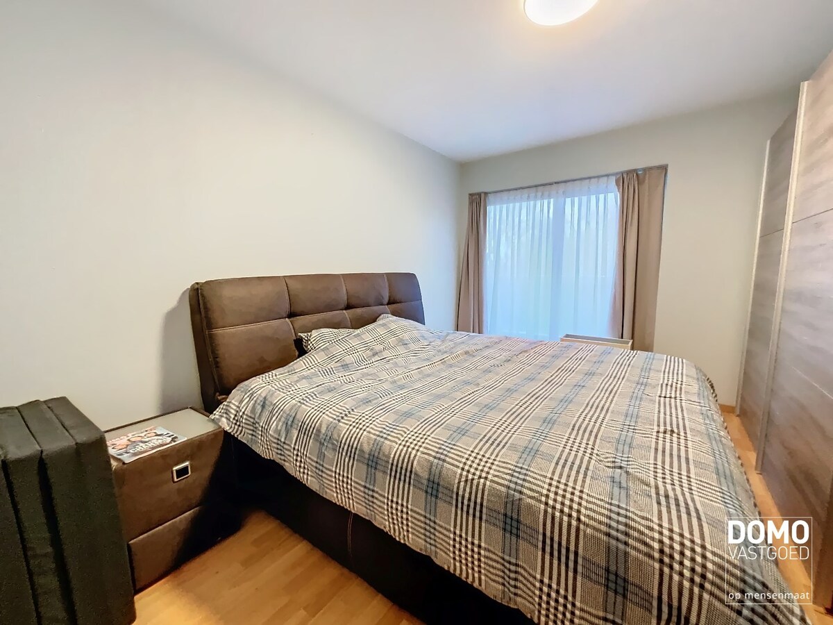 RUIM APPARTEMENT MET 3 SLAAPKAMERS EN GARAGEBOX VLAKBIJ CENTRUM HASSELT 