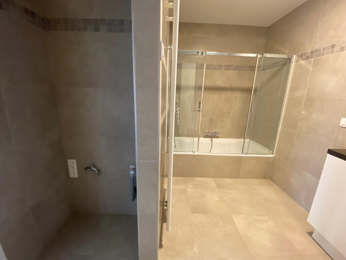 Uiterst ruim, energiezuinig appartement met groot terras 