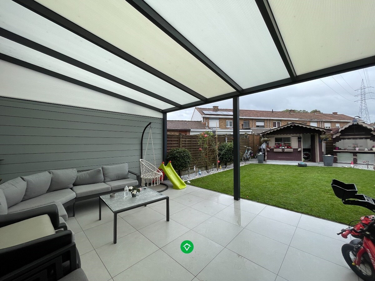 Ruime half-open bebouwing met 4 slaapkamers te Roeselare 