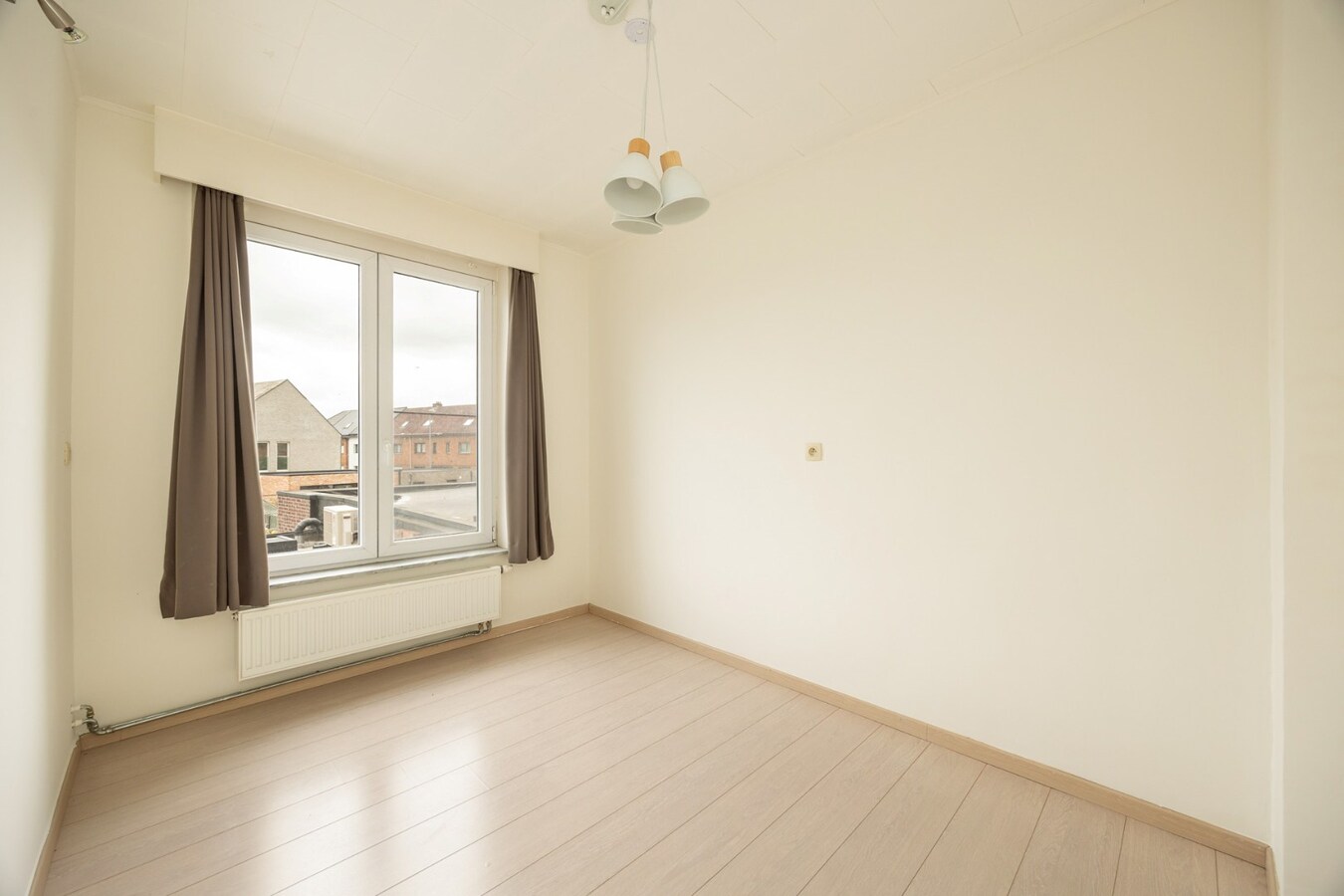 Instapklare HOB met 4 slpk en tuin te Willebroek! 