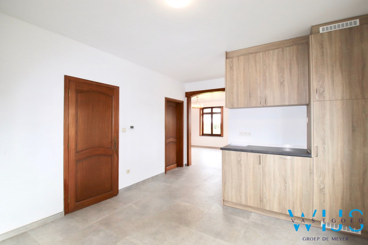 Centraal gelegen woonhuis met 4 slaapkamers te Kaprijke ! 