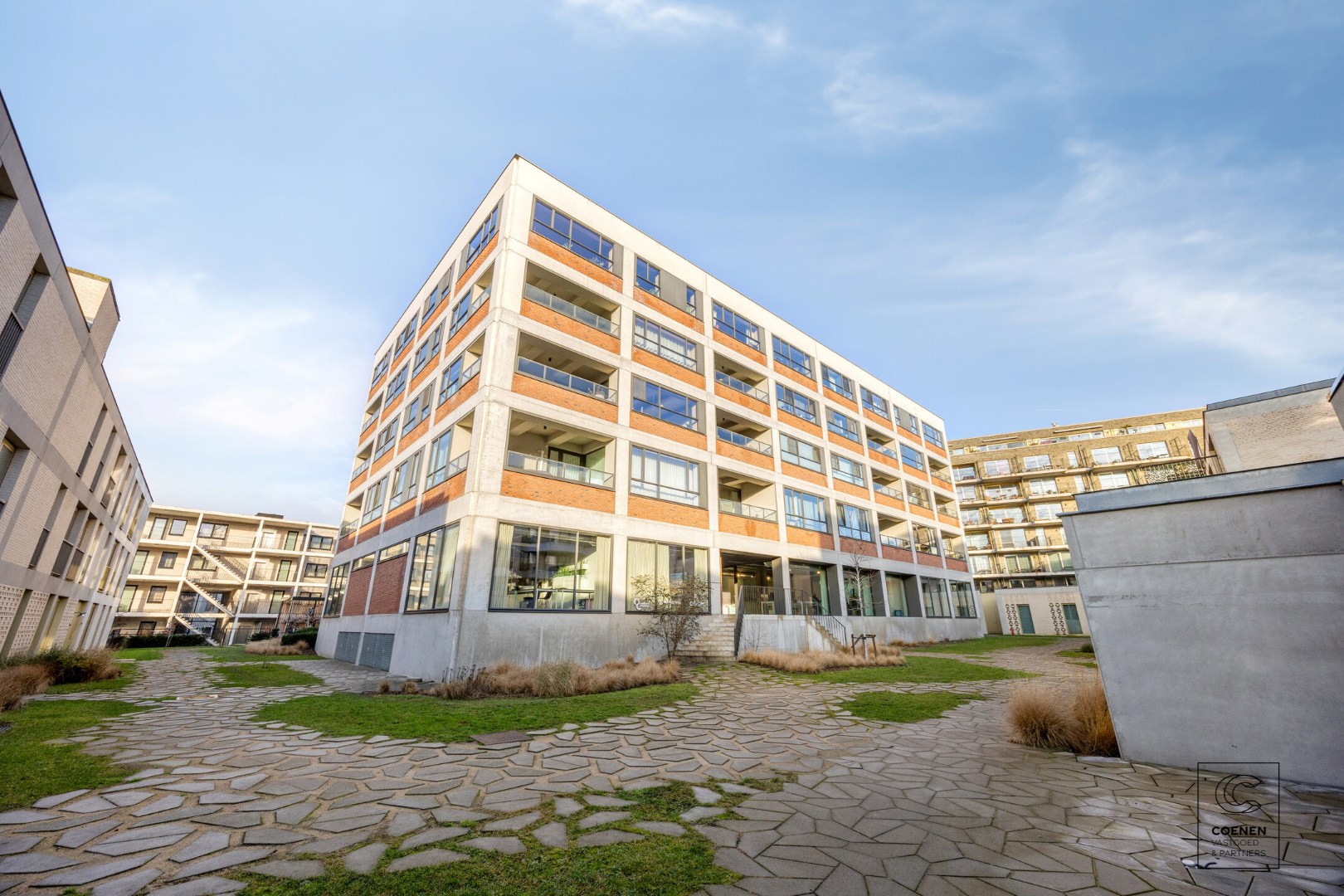 Prachtige loft van 85 m² in het historisch project "Koffienatie" te Antwerpen! 