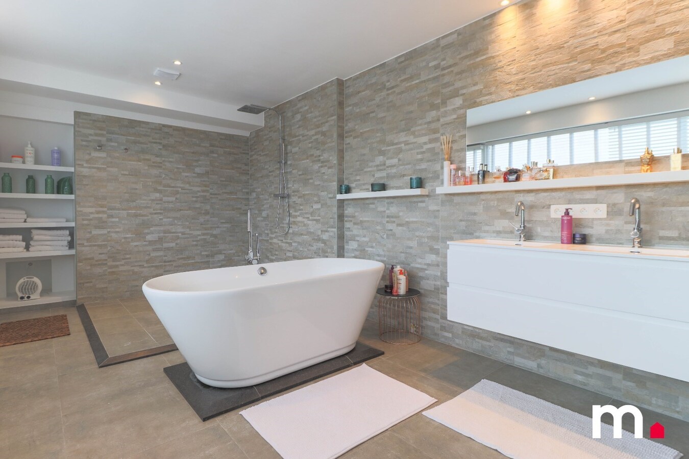 Sublieme Villa met 5 slaapkamers en Zwembad te Kortrijk ! 