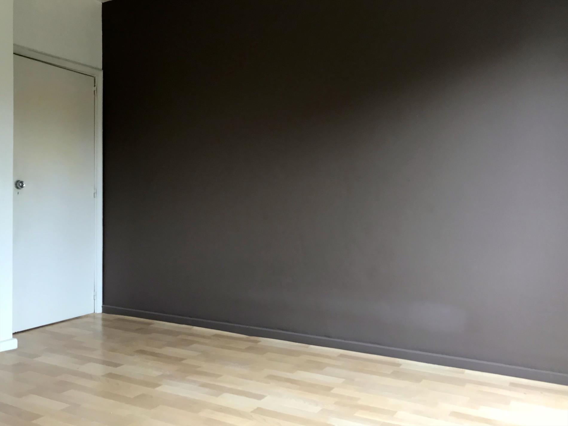 Op te frissen appartement op enkele minuten van markt 