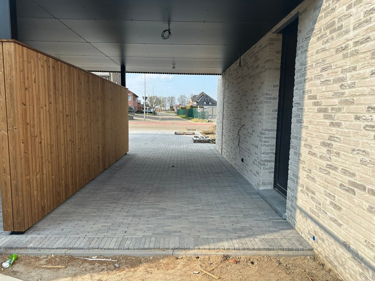Nieuwbouw woning met 4 slaapkamers (1 gelijkvloers) 