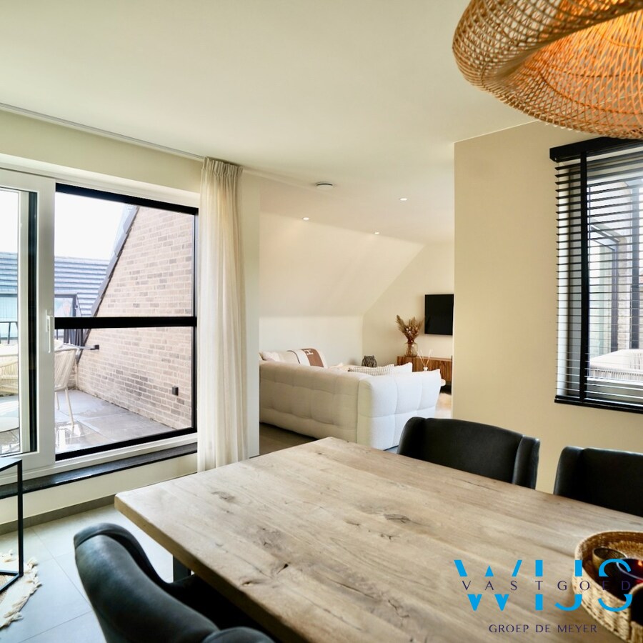 PRACHTIG dakappartement met 4 slaapkamers en 2 terrassen ! 