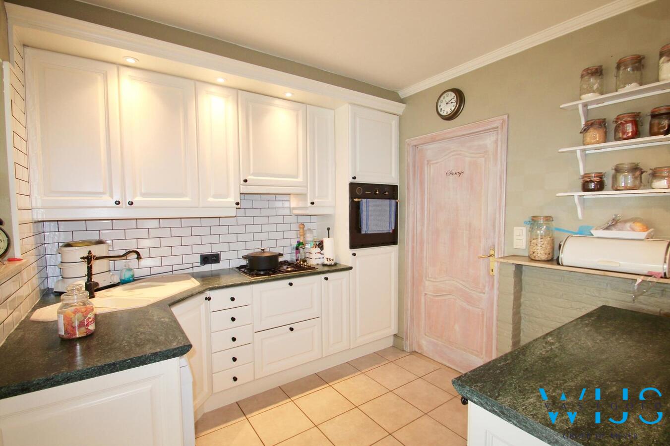 Gezellig &amp; ruim woonhuis in een zeer aangename wijk te Ertvelde ! 