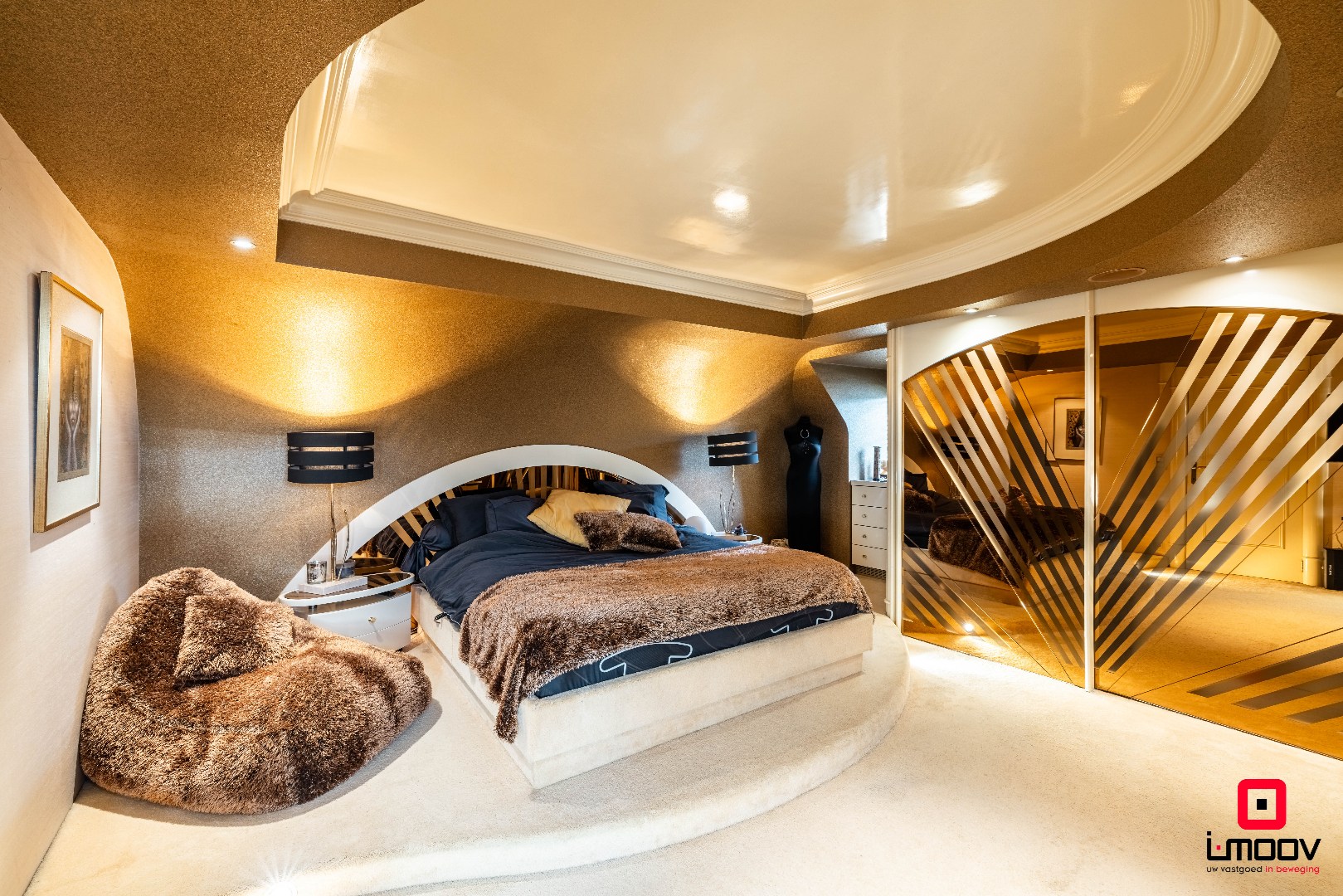 Exclusieve villa met infinity pool en resortgevoel op topligging in Mariakerke 