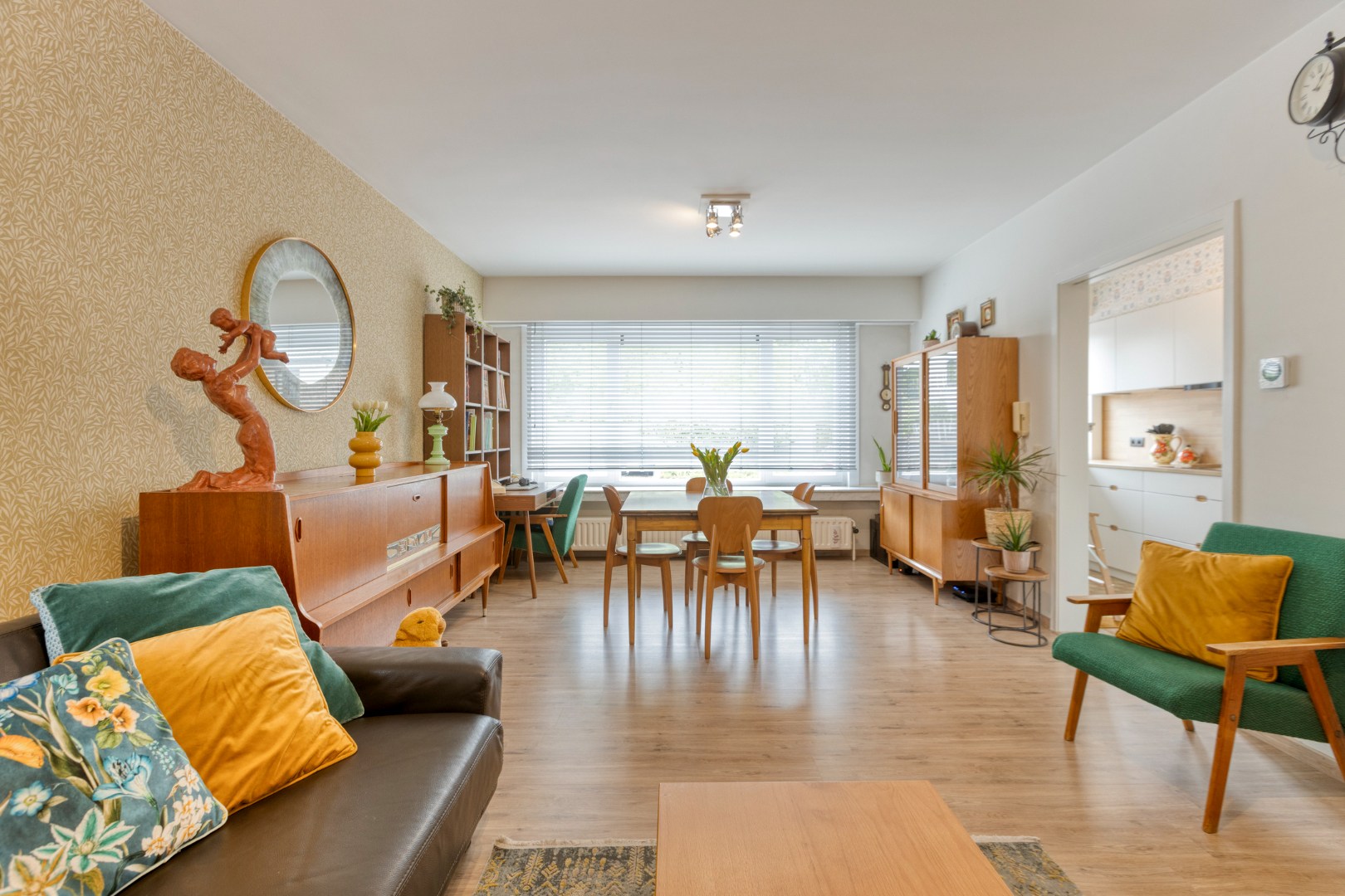 Instapklaar gelijkvloers appartement met 3 slpk. in centrum Geel 