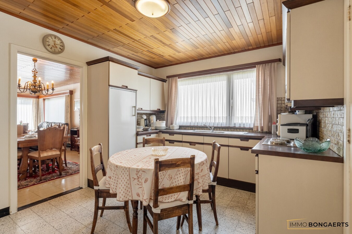 Rustig gelegen bungalow op een mooi perceel van 9 are 