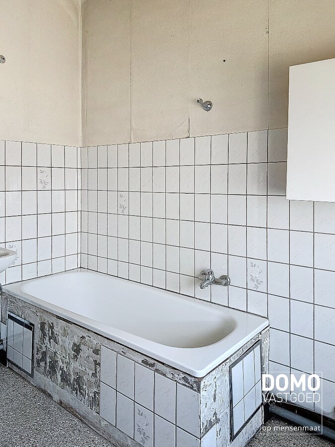 Te renoveren karaktervolle open bebouwing met tuin - mogelijkheid tot creëren extra half open bebouwing 