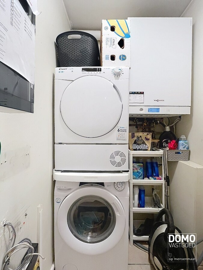 RUIM APPARTEMENT MET TERRAS, 1 SLAAPKAMERS EN PARKEERPLAATS IN HET CENTRUM VAN HASSELT 