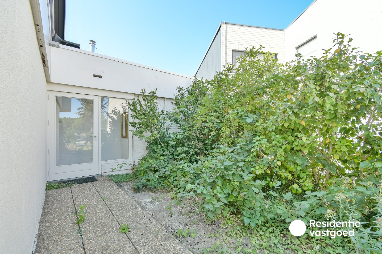 Verrassend ruime woning met unieke indeling en veel potentieel in Torhout! 