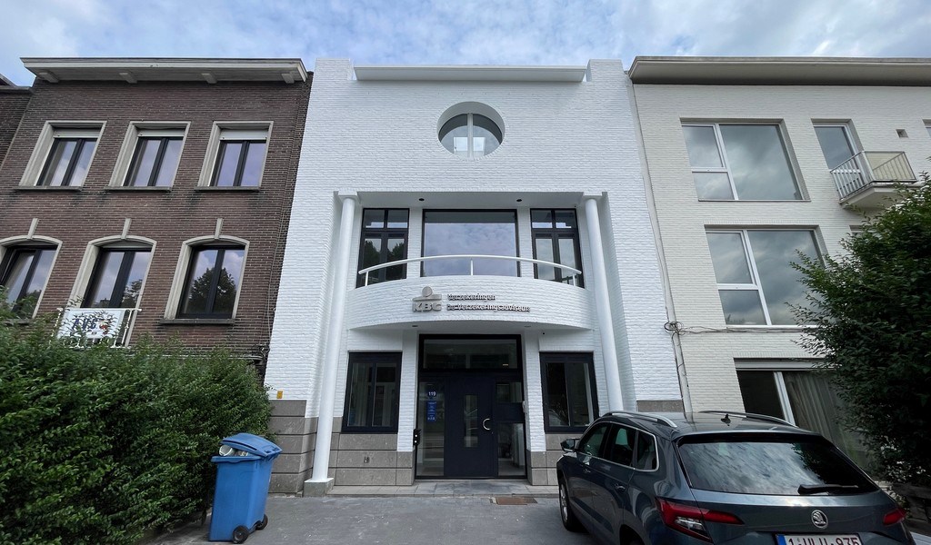 Mooi ingerichte kantoorruimte te huur in Wilrijk