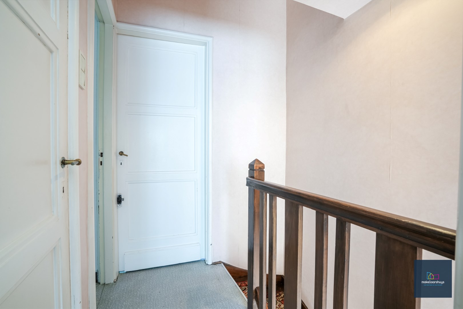 Centraal gelegen te renoveren woning in rij met tuin te Mariakerke 