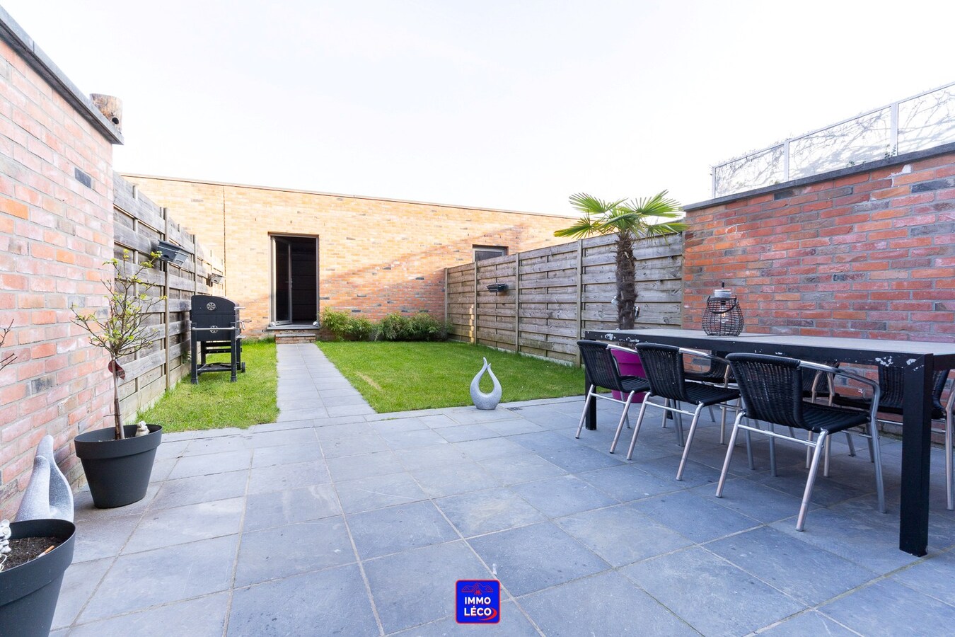 Maison rénovée avec jardin et garage, beaux volumes ! 