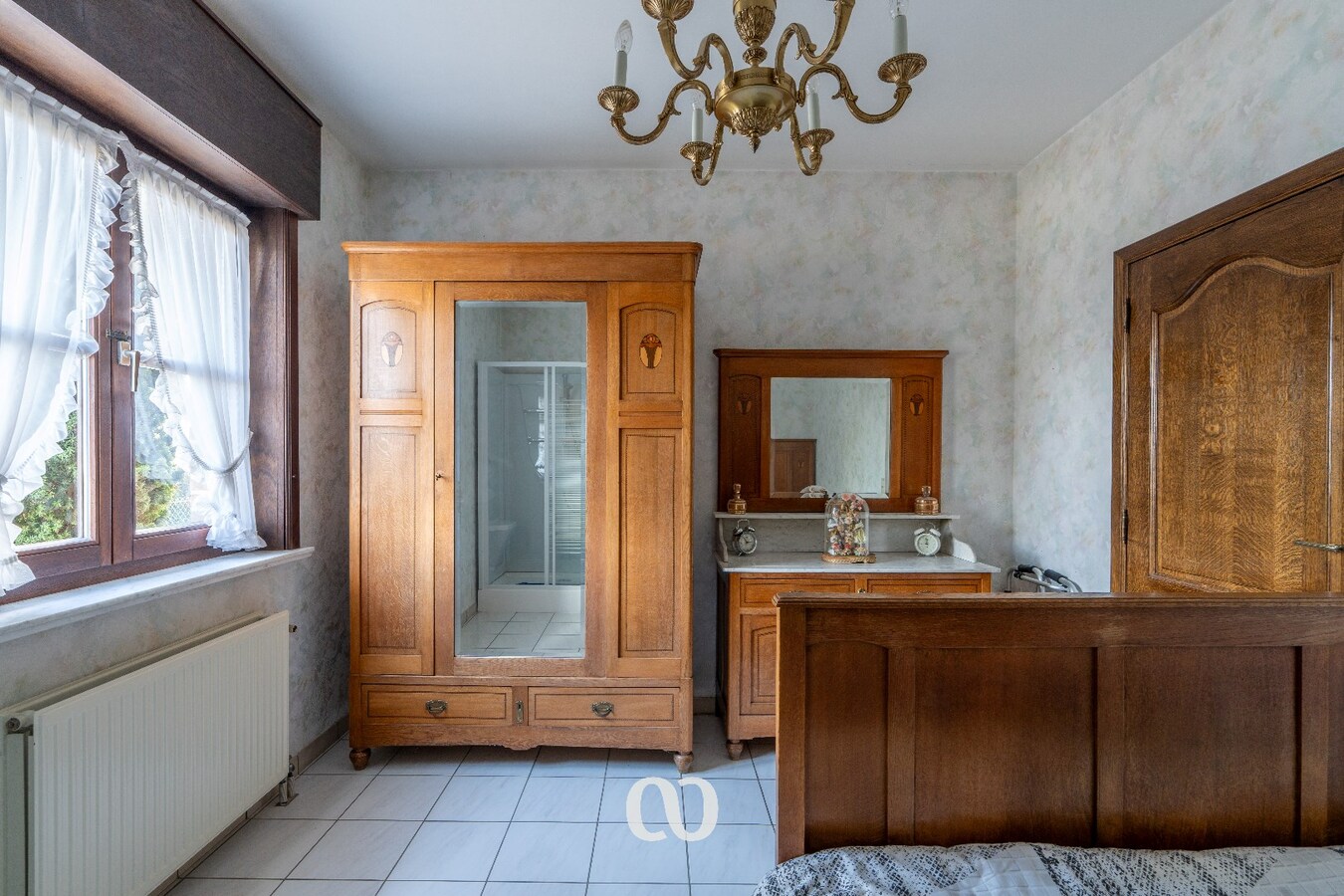 Open bebouwing met mogelijkheid tot 5 slaapkamers 