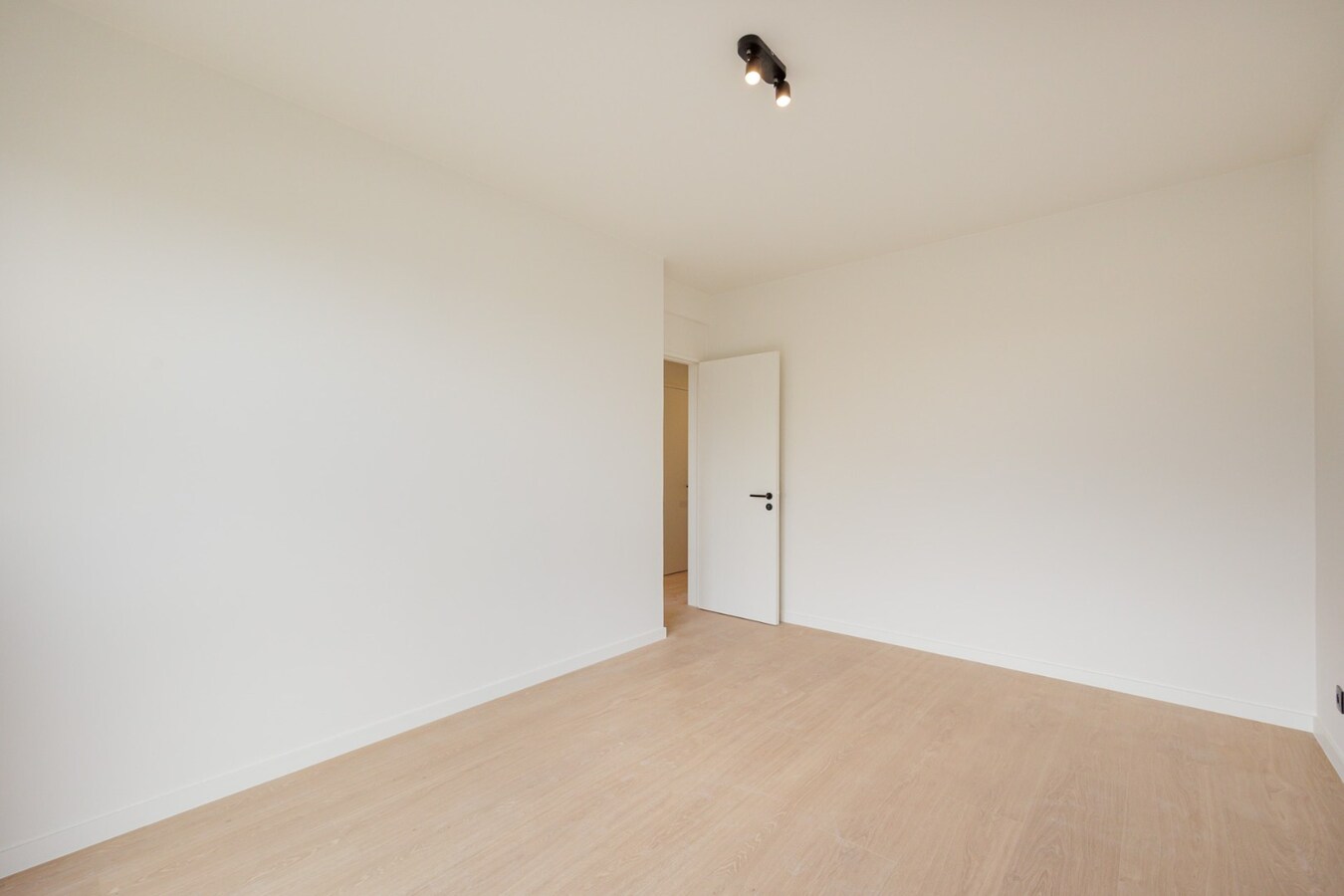 Gerenoveerd appt. met 2 slpk nabij het Runcvoortpark! 