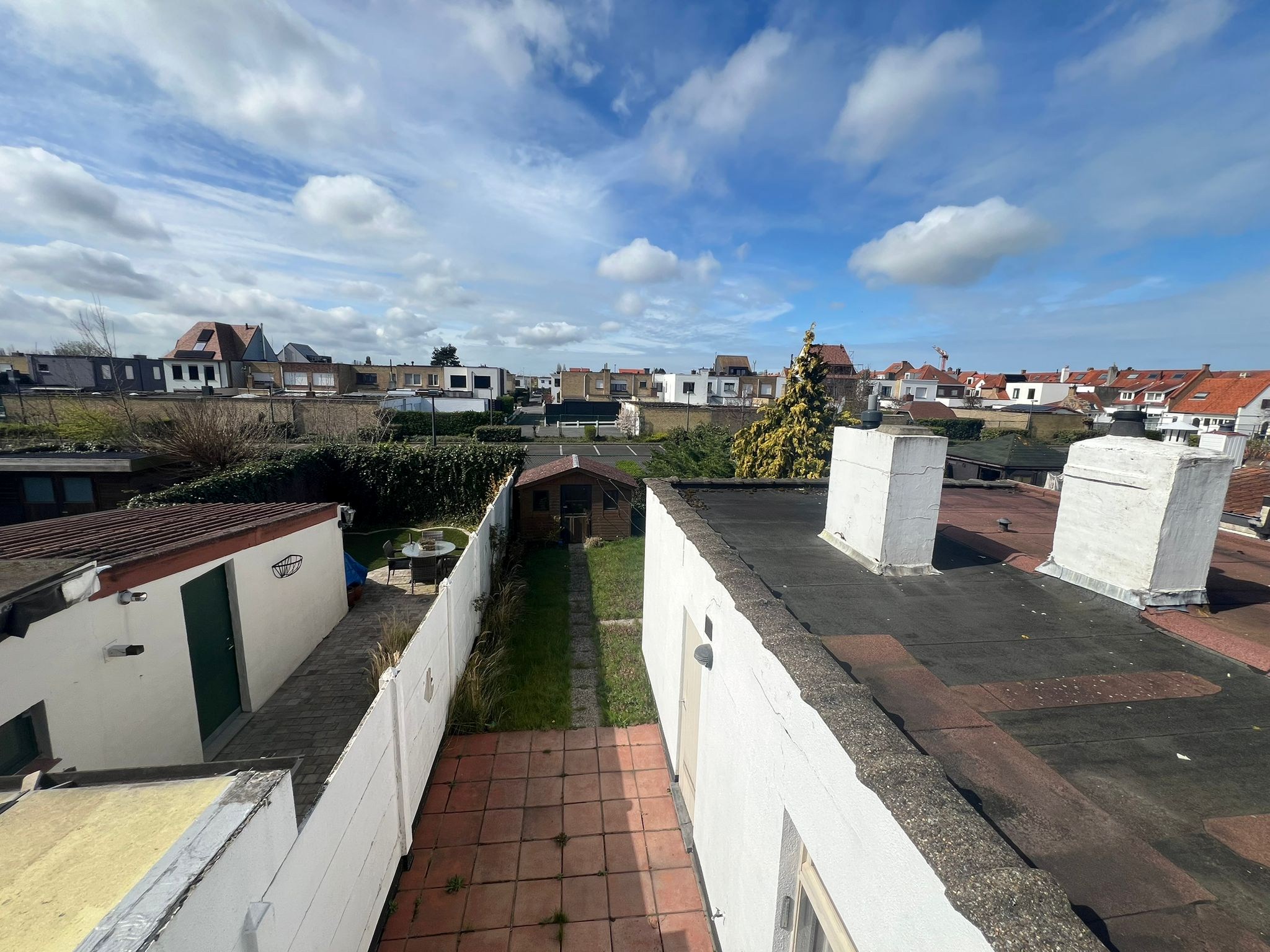 Te renoveren woning gelegen in het Oude Knokke met zuid- west gerichte tuin 