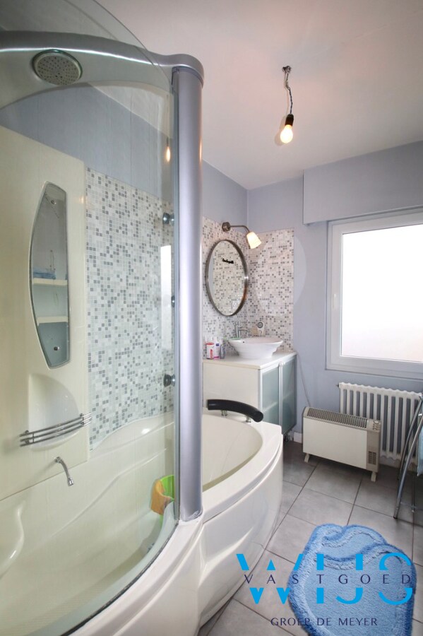 Leuk &amp; gezellig woonhuis te centrum ERTVELDE ! 