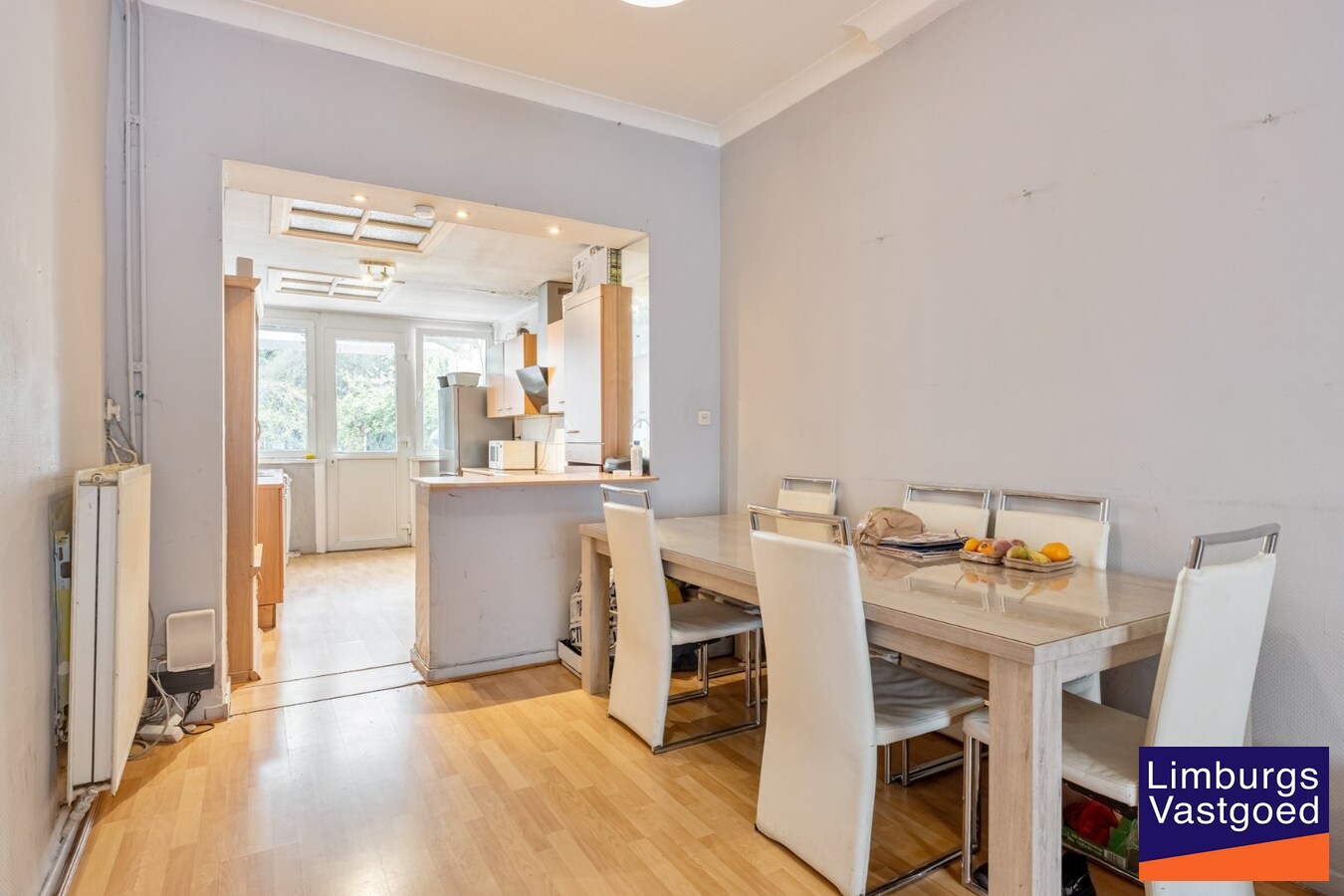 Deels gerenoveerde woning met stadstuin, 3 slpk, 2a60ca, tussen de kleine en grote ring 