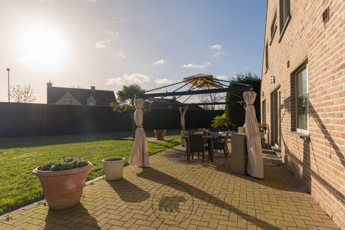 Ruime instapklare en energiezuinige villa te Lochristi 